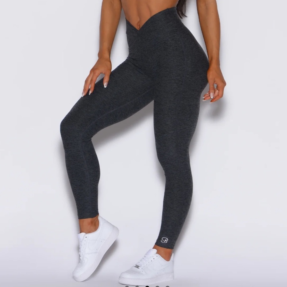 Bombshell Sportswear V Active Leggings